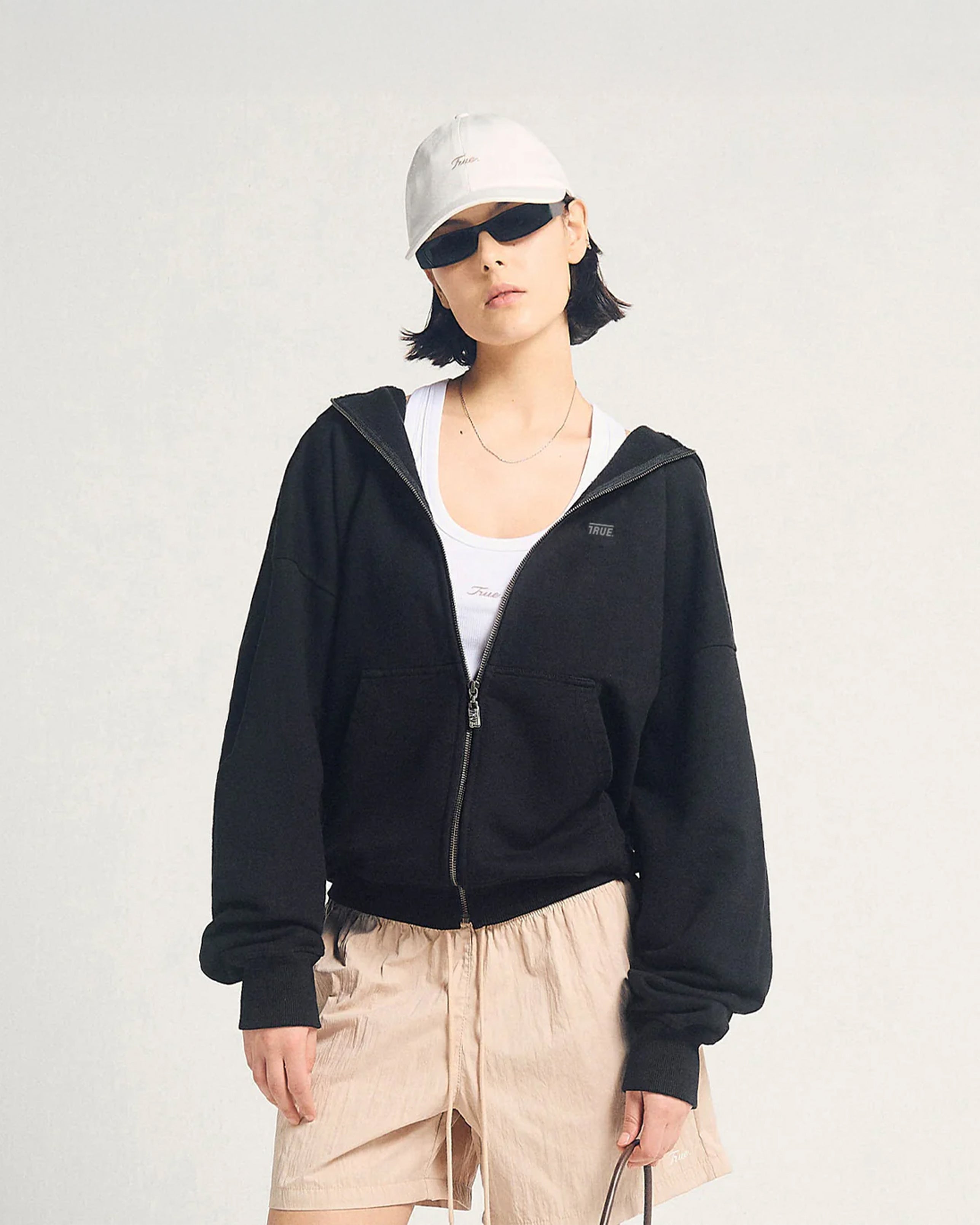 TRUE CLASSIC ZIPPER HOODIE - BLACK