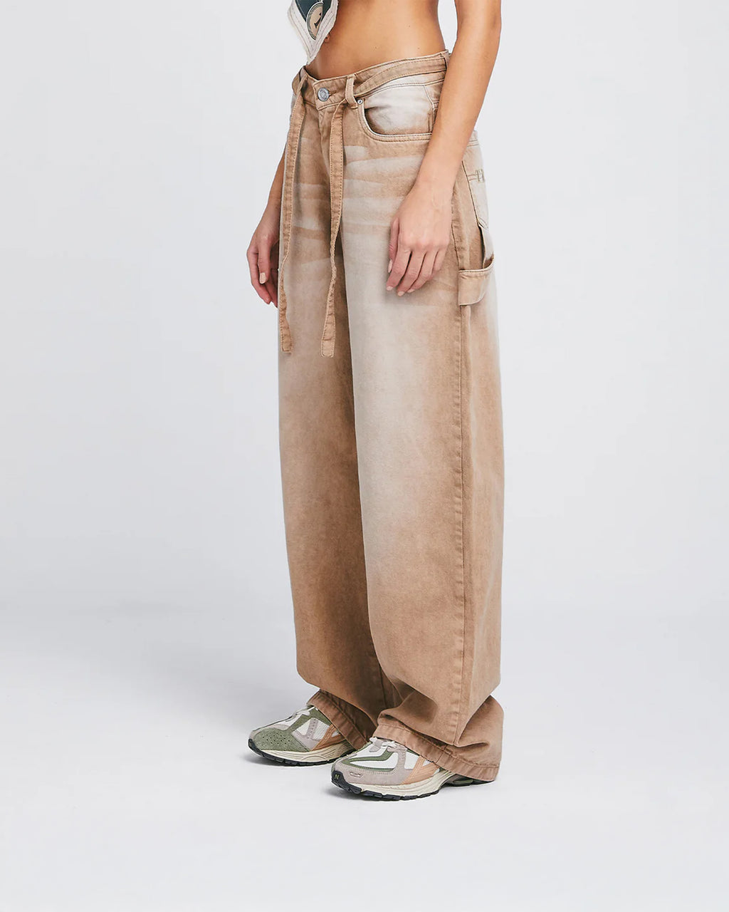 TRUE DIRTY-WASH MID-RISE PANTS - SAND