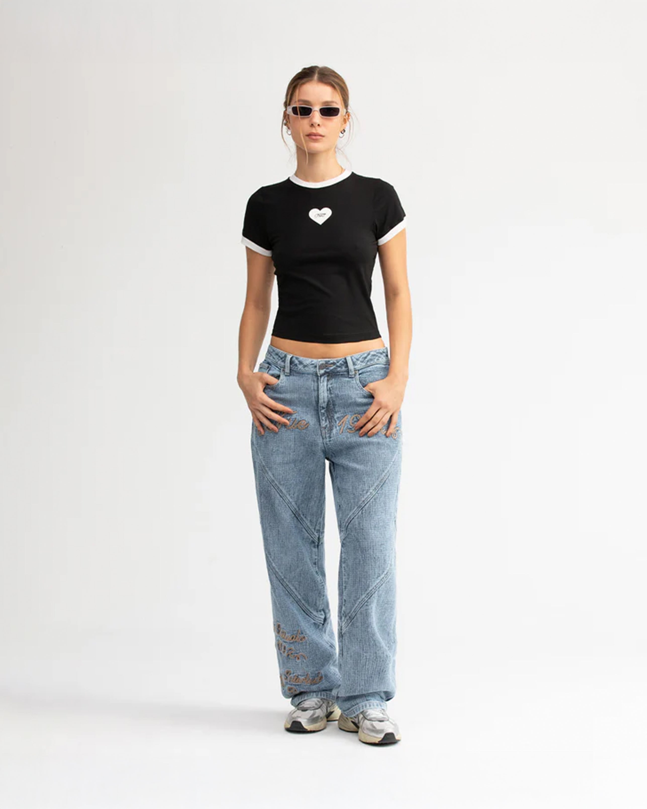 TRUE MEMORIES SLIM TEE - BLACK