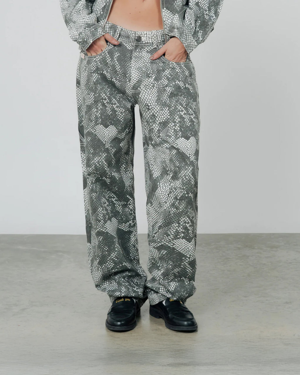TRUE PYTHON PANTS - GRAY