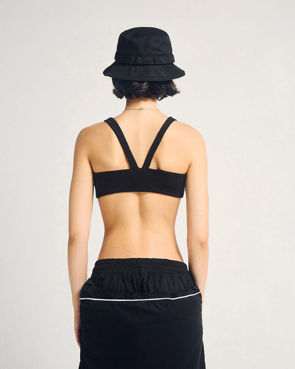 TRUE SIGNATURE RIBBED TOP - BLACK