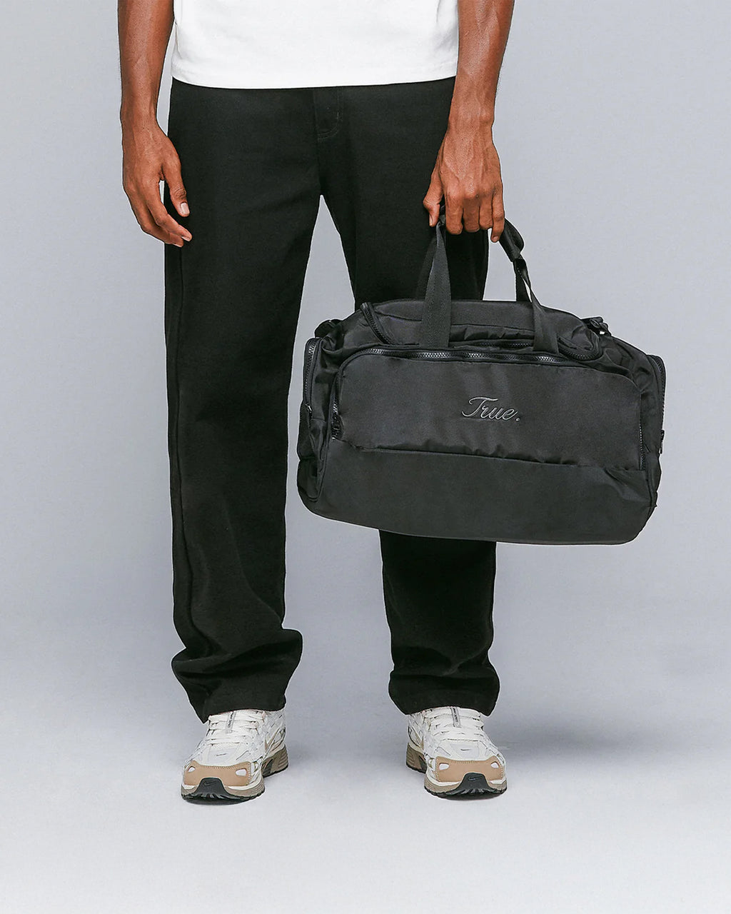 TRUE SIGNATURE SPORT BAG - BLACK