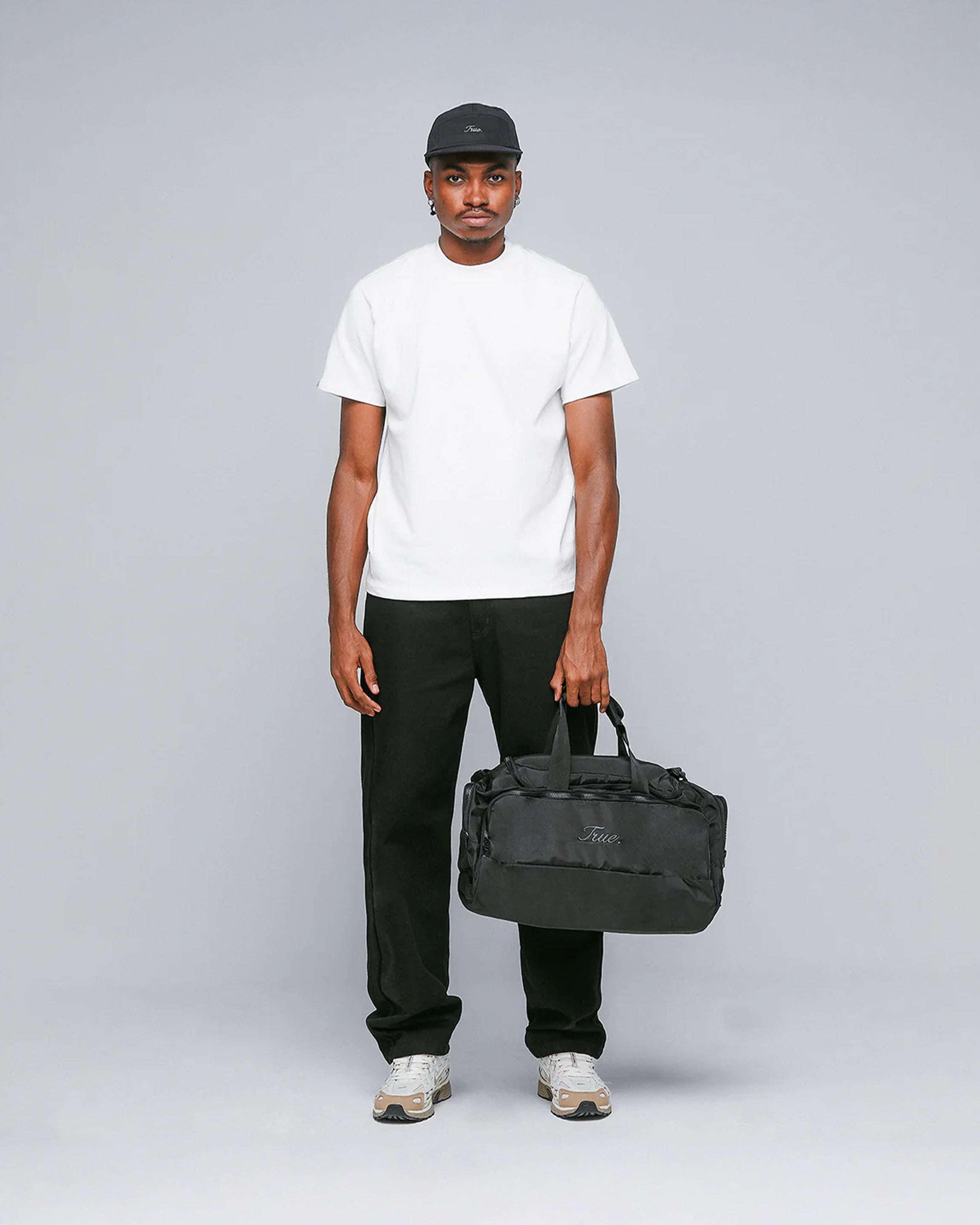 TRUE SIGNATURE SPORT BAG - BLACK