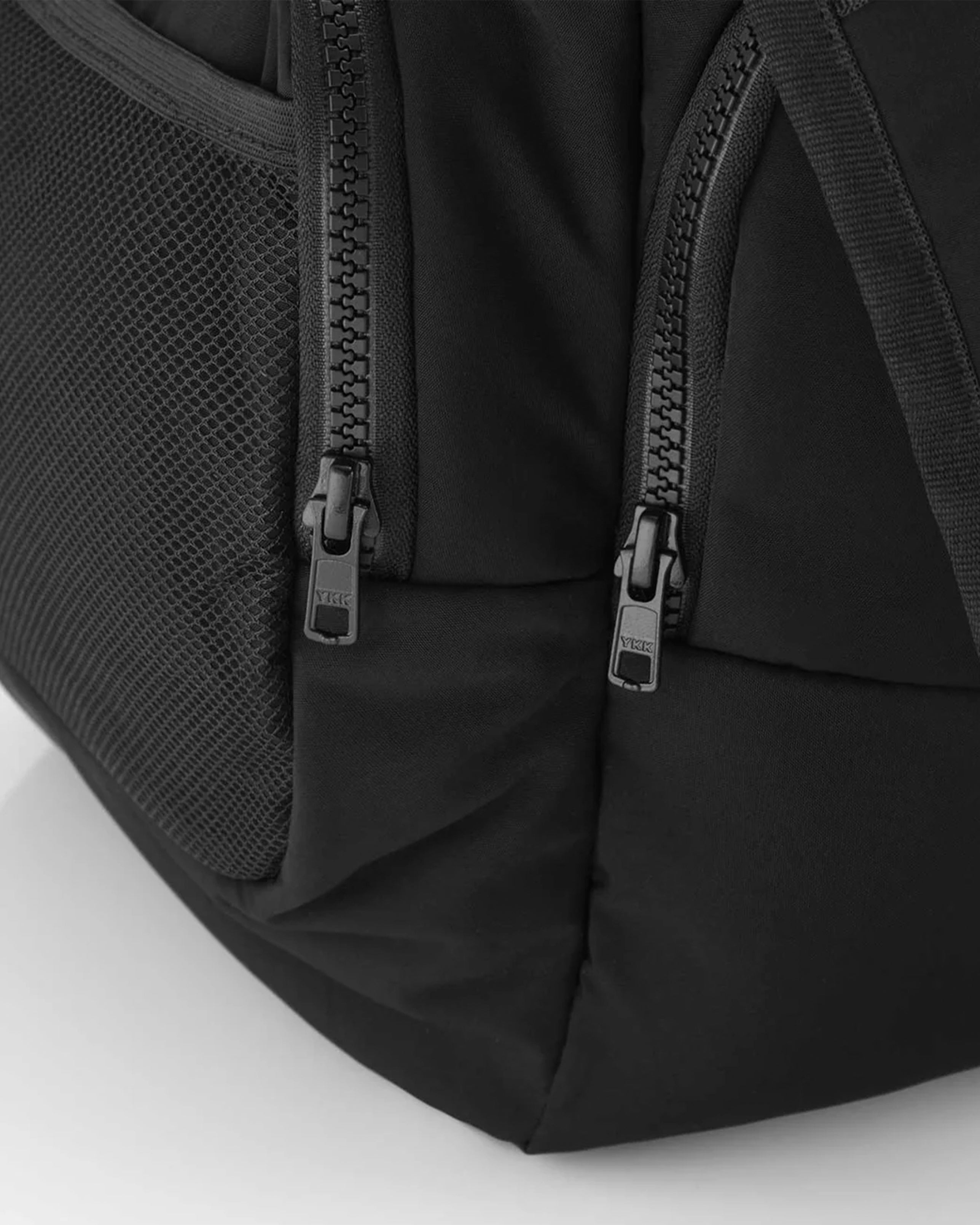 TRUE SIGNATURE SPORT BAG - BLACK