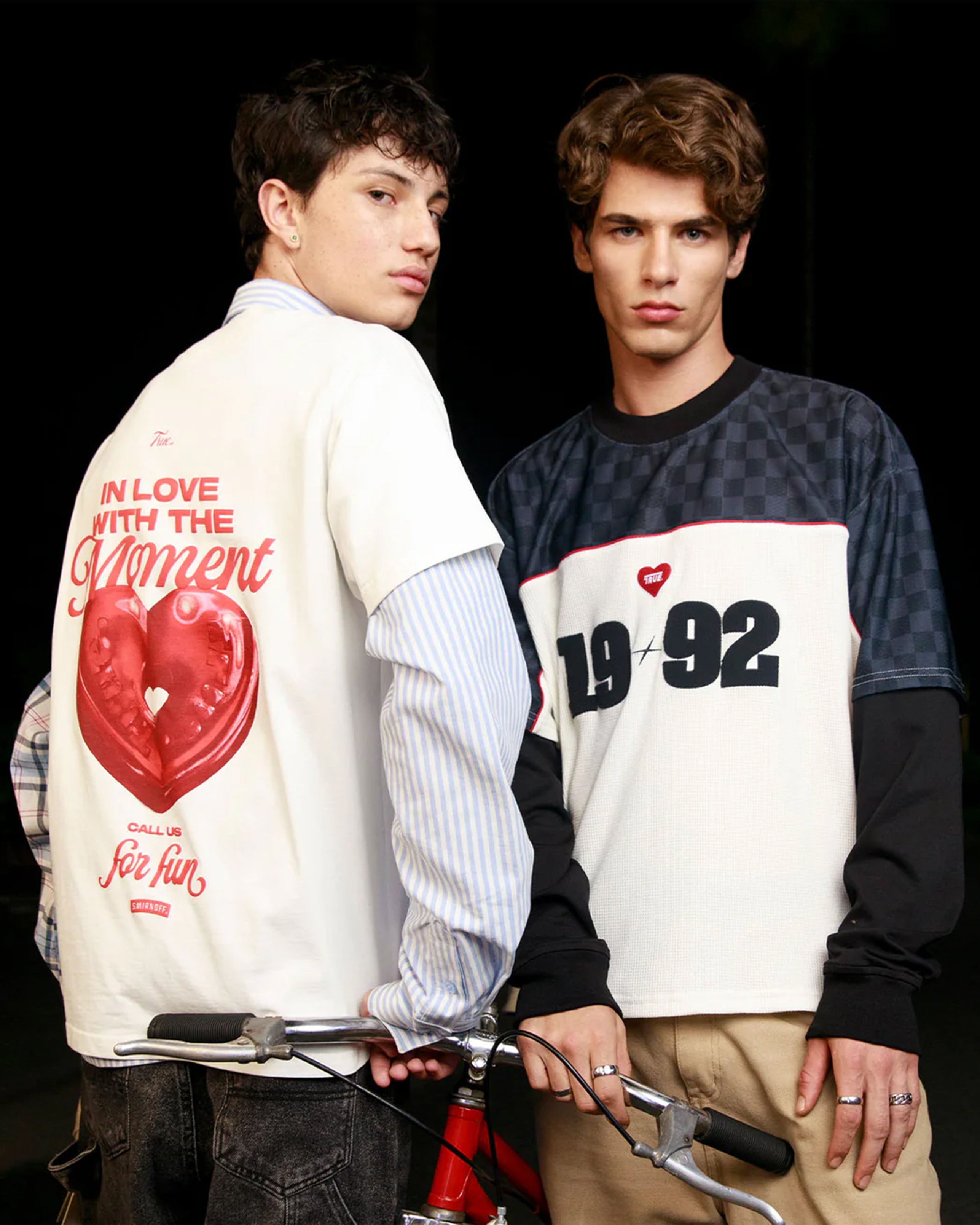 TRUE X SMIRNOFF RACING DS TEE - BLACK