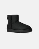 Botines UGG Classic Mini II Black mujer, vista frontal en ángulo