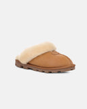 Pantuflas UGG Coquette Chestnut mujer, vista frontal en ángulo