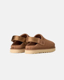 Clogs UGG Goldenstar Chestnut mujer, par, vista trasera