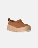 Slip-ons UGG Tasman Streetscape Chestnut mujer, vista frontal en ángulo