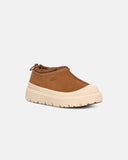 Slip-ons UGG Tasman Weather Hybrid Chestnut hombre, vista frontal en ángulo