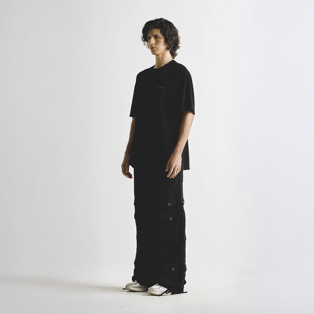 LINE LOGO T-SHIRT BLACK