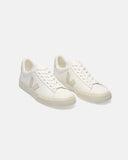 Tenis Veja Campo Extra White Natural Suede unisex, par, vista frontal en ángulo