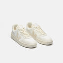 Tenis Veja V-90 B-Mesh White Pierre hombre, par, vista frontal en ángulo
